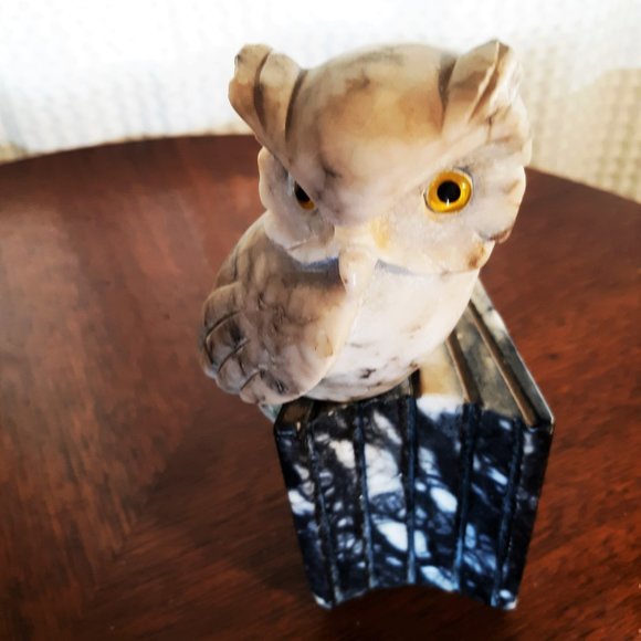 VINTAGE   WISE OWL SCULPTURE- NUMBERED - Picture 3 of 5